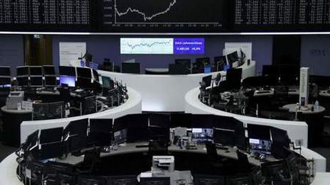 Stocks Frankfurt opening:  Dax hardly moved after French election